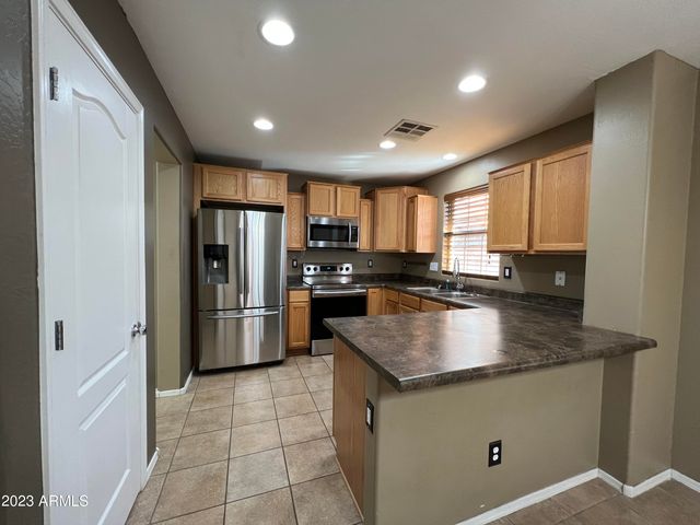 2709 E BART Street, Gilbert, AZ 85295