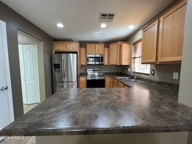 2709 E BART Street, Gilbert, AZ 85295