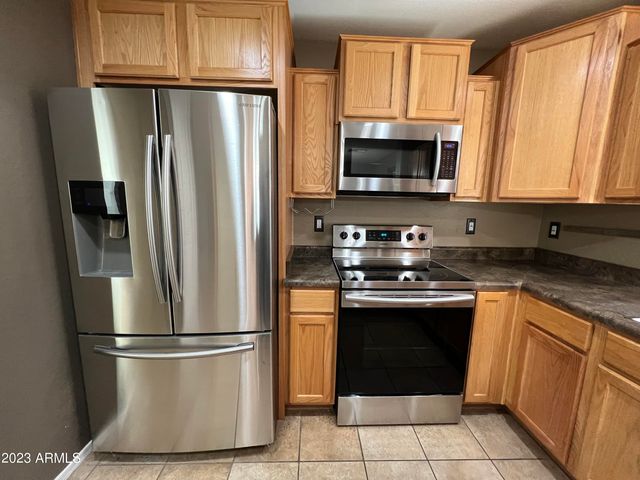 2709 E BART Street, Gilbert, AZ 85295