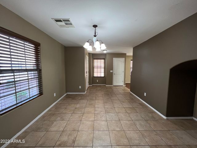 2709 E BART Street, Gilbert, AZ 85295