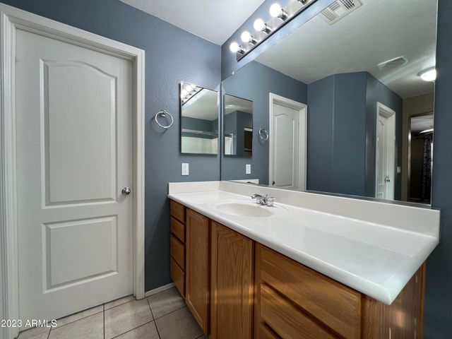 2709 E BART Street, Gilbert, AZ 85295