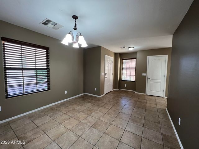 2709 E BART Street, Gilbert, AZ 85295