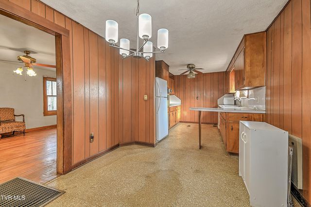 1141 Ridgecrest Avenue, Kingsport, TN 37665