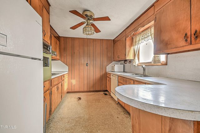 1141 Ridgecrest Avenue, Kingsport, TN 37665