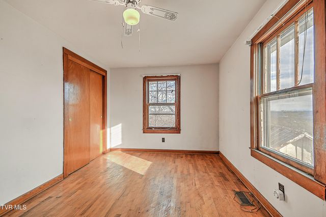 1141 Ridgecrest Avenue, Kingsport, TN 37665