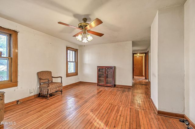 1141 Ridgecrest Avenue, Kingsport, TN 37665