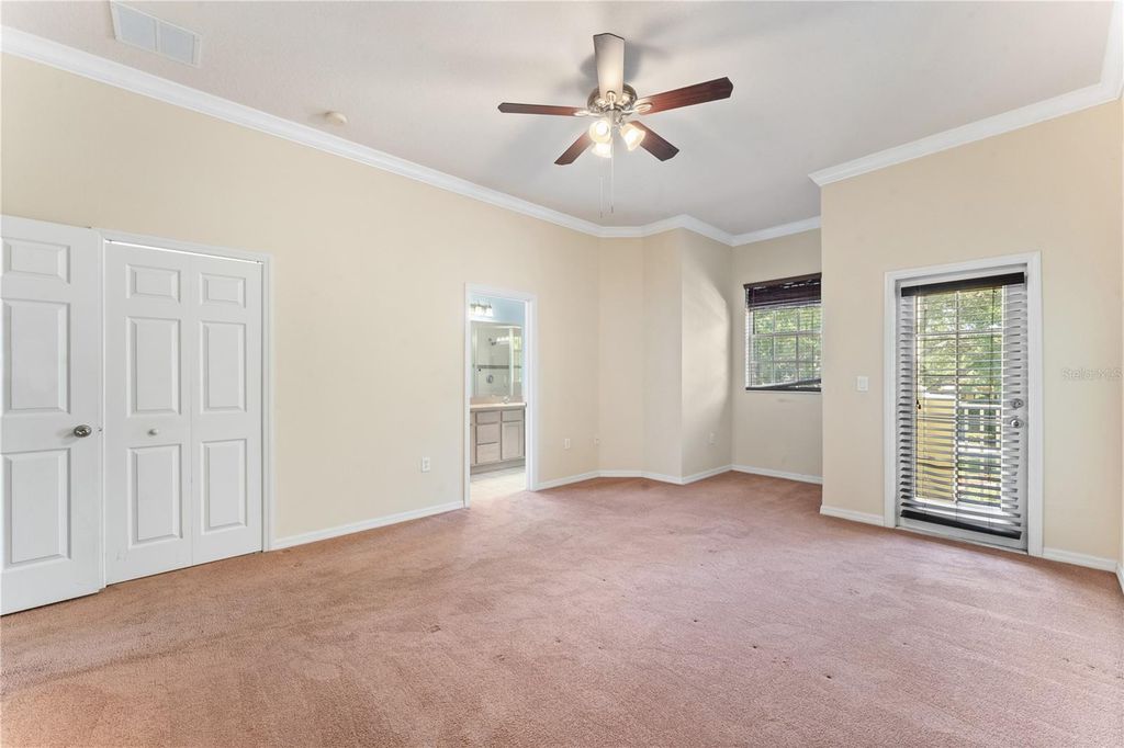 Image 13 of property listing at 14017 CITRUS CREST CIRCLE, Tampa, FL 33625
