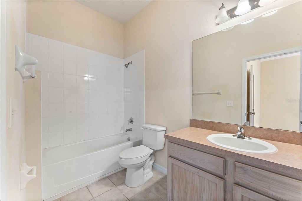 Image 23 of property listing at 14017 CITRUS CREST CIRCLE, Tampa, FL 33625
