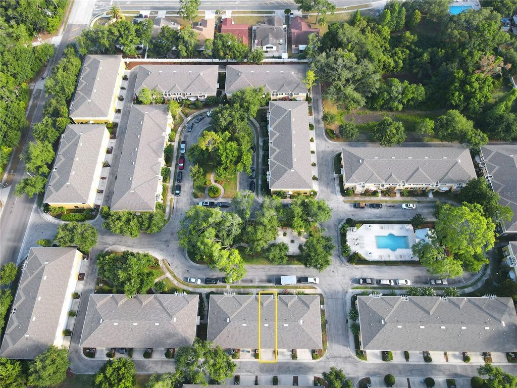 Image 28 of property listing at 14017 CITRUS CREST CIRCLE, Tampa, FL 33625
