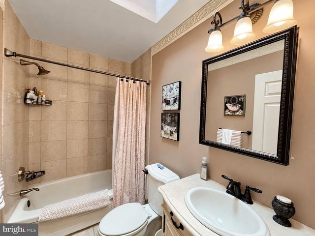 3842 SALINA RD, Philadelphia, PA 19154