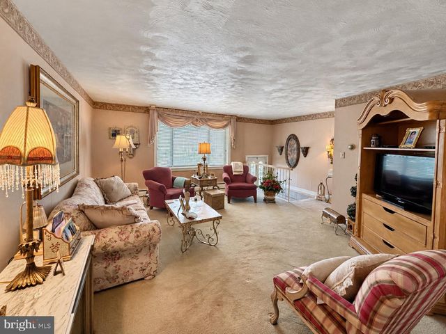 3842 SALINA RD, Philadelphia, PA 19154