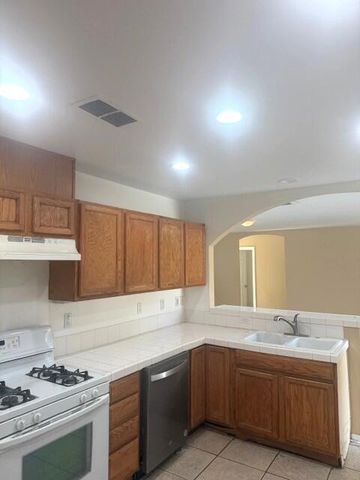 68093 Calle Las Tiendas, Desert Hot Springs, CA 92240