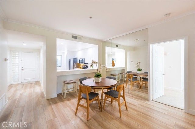 2233 Martin 202, Irvine, CA 92612