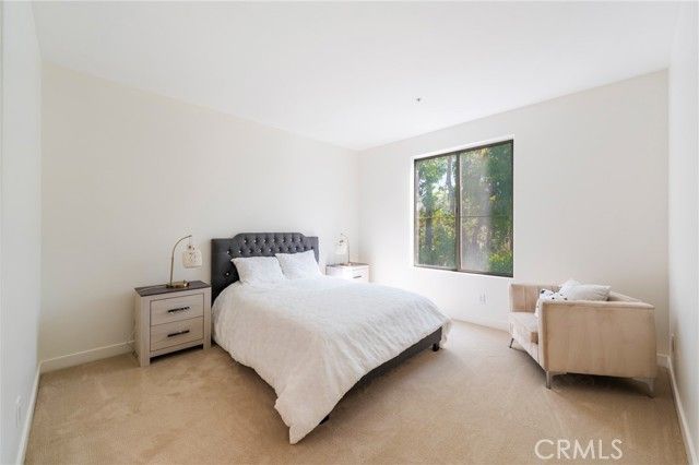 2233 Martin 202, Irvine, CA 92612