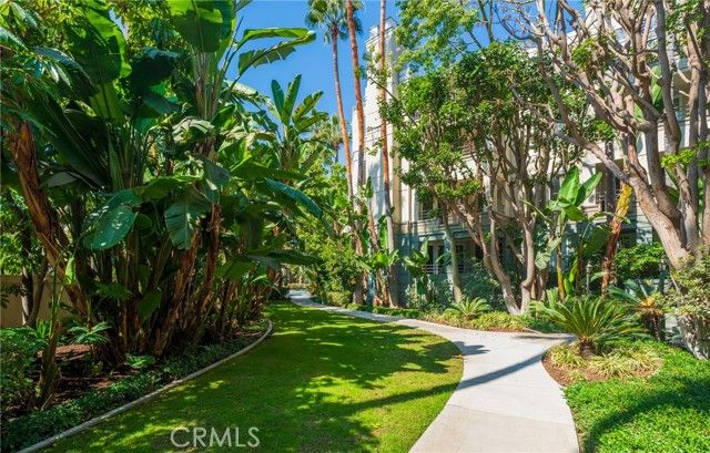 2233 Martin 202, Irvine, CA 92612