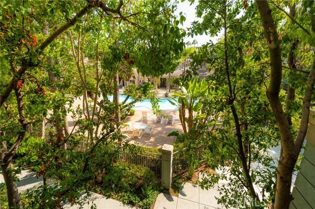 2233 Martin 202, Irvine, CA 92612