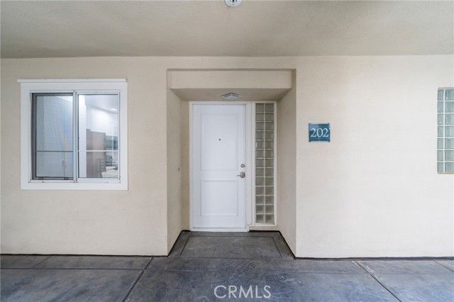 2233 Martin 202, Irvine, CA 92612