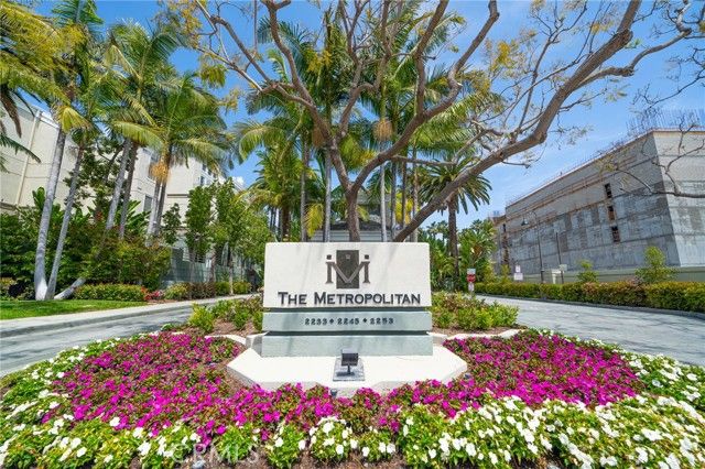 2233 Martin 202, Irvine, CA 92612