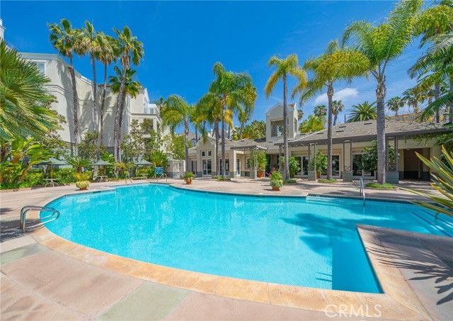 2233 Martin 202, Irvine, CA 92612