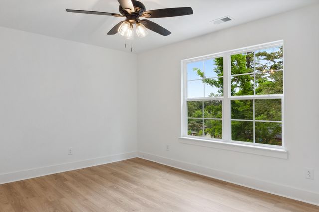 1728 Millie Ln, Chattanooga, TN 37421