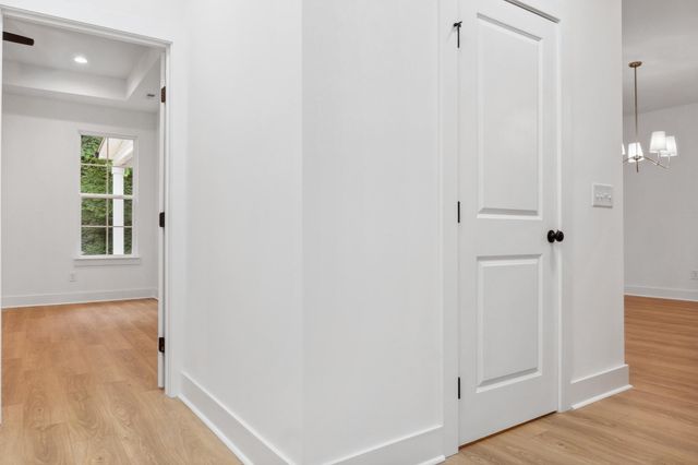 1728 Millie Ln, Chattanooga, TN 37421