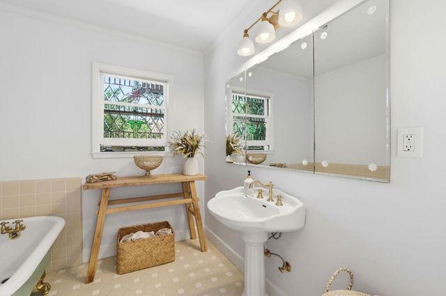 203 Alexander Avenue, Los Gatos, CA 95030