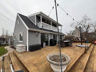 1390 Bamford Drive, Waterford, MI 48328