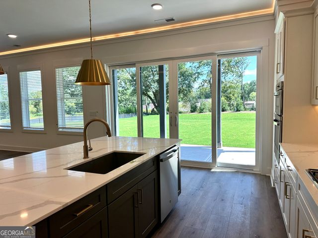 7950 Grand Meadow Run, Gainesville, GA 30506
