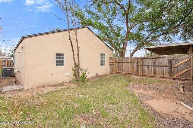 1108 Ave K, Levelland, TX 79336