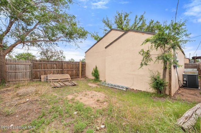 1108 Ave K, Levelland, TX 79336