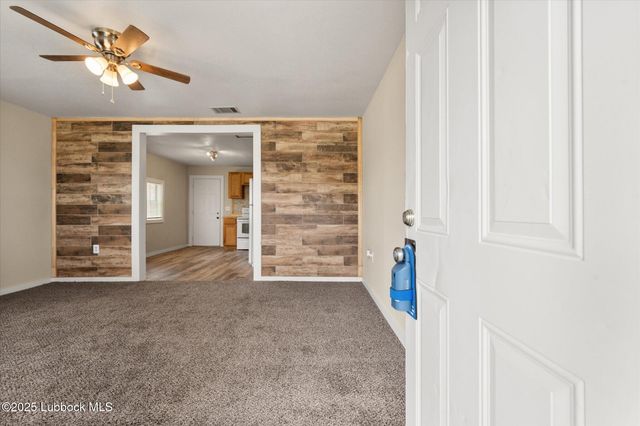 1108 Ave K, Levelland, TX 79336