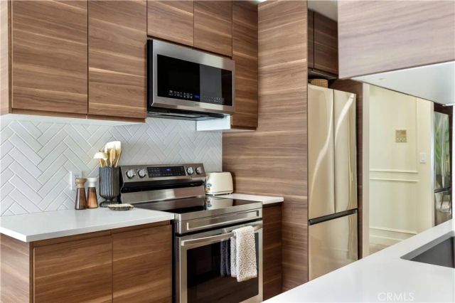 1735 N Fuller Avenue 445, Los Angeles, CA 90046