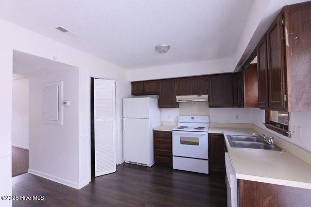 309 Kristin Drive C, Greenville, NC 27834