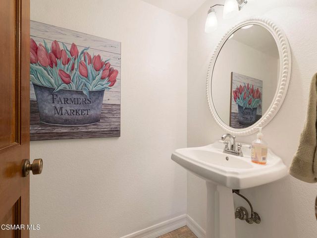 282 Hunters Point Drive, Thousand Oaks, CA 91361