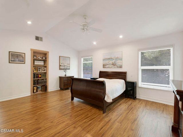 282 Hunters Point Drive, Thousand Oaks, CA 91361