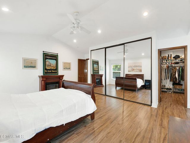 282 Hunters Point Drive, Thousand Oaks, CA 91361