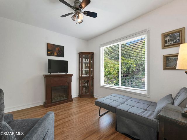 282 Hunters Point Drive, Thousand Oaks, CA 91361