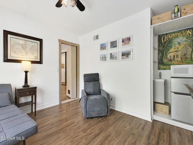 282 Hunters Point Drive, Thousand Oaks, CA 91361