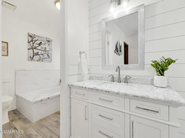 282 Hunters Point Drive, Thousand Oaks, CA 91361