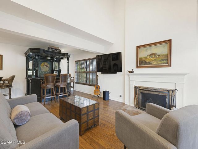 282 Hunters Point Drive, Thousand Oaks, CA 91361