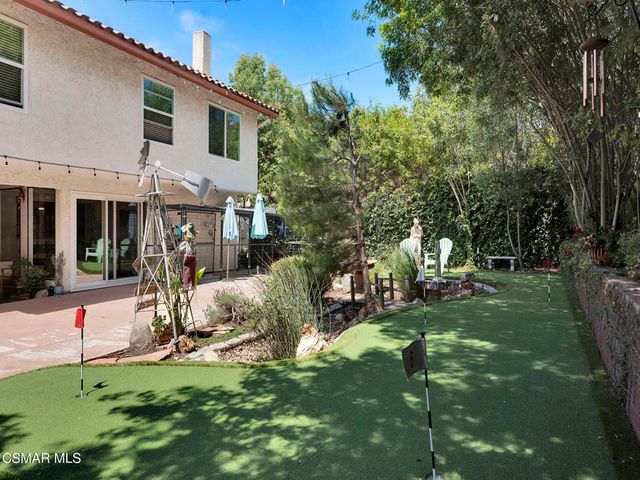 282 Hunters Point Drive, Thousand Oaks, CA 91361
