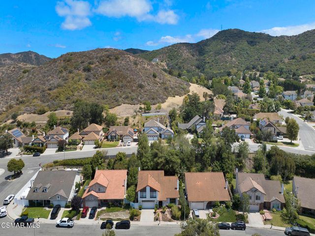 282 Hunters Point Drive, Thousand Oaks, CA 91361