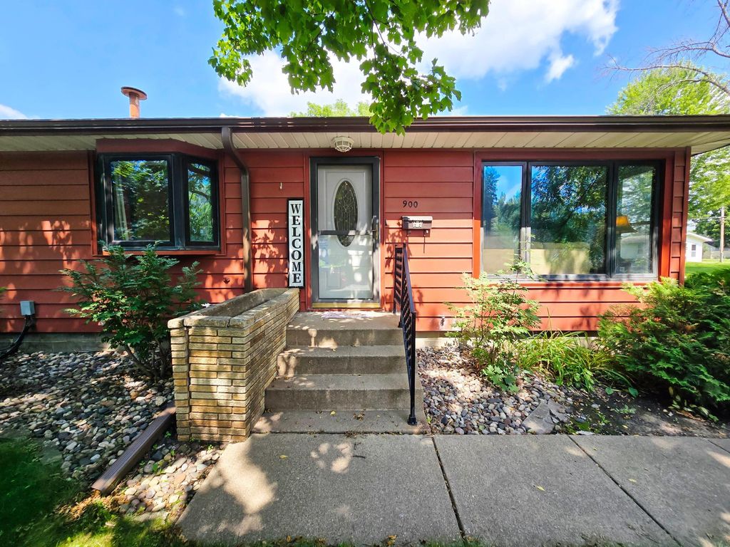 900 5th Street W, Hastings, MN 55033