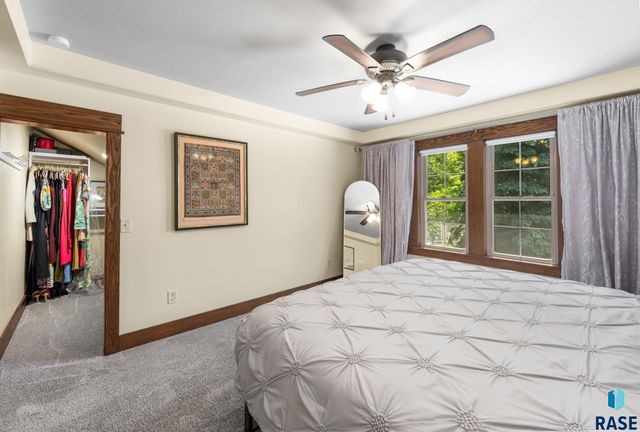 100 E 23rd St Street, Sioux Falls, SD 57105