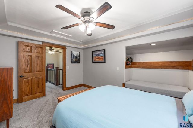 100 E 23rd St Street, Sioux Falls, SD 57105