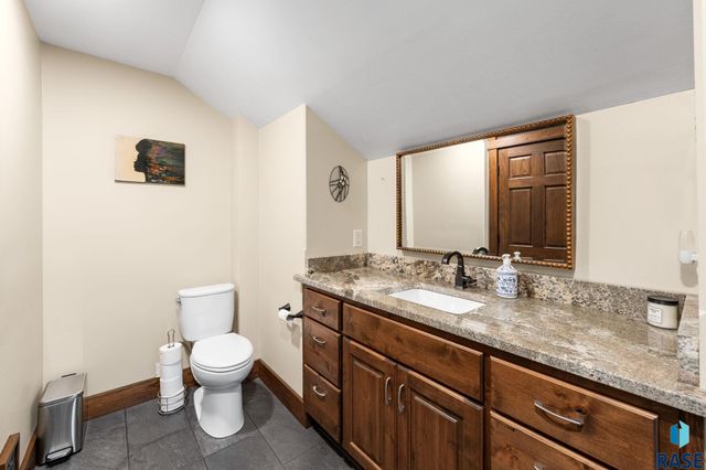100 E 23rd St Street, Sioux Falls, SD 57105