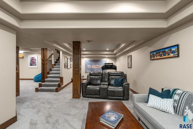 100 E 23rd St Street, Sioux Falls, SD 57105