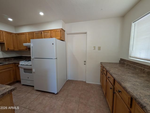810 W 12TH Street, Tempe, AZ 85281