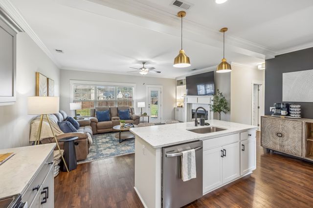 209 Cora Beth Ct, Lascassas, TN 37085