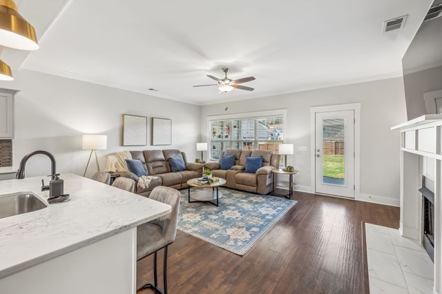 209 Cora Beth Ct, Lascassas, TN 37085